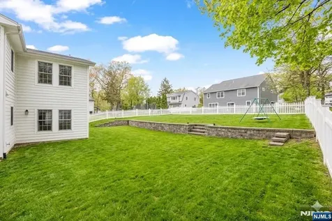 61 Roosevelt Street Cresskill NJ 07626