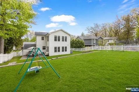 61 Roosevelt Street Cresskill NJ 07626