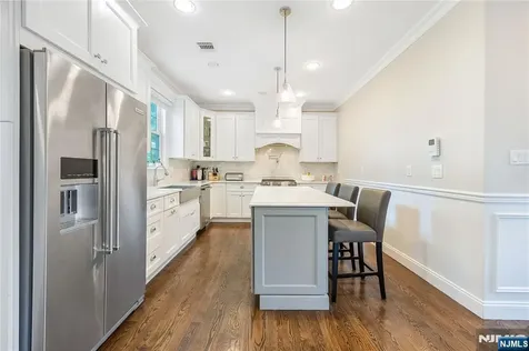 61 Roosevelt Street Cresskill NJ 07626