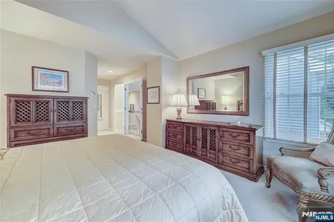26 Depaolo Court Roseland NJ 07068