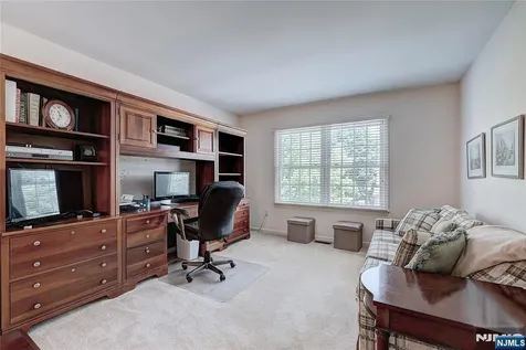 26 Depaolo Court Roseland NJ 07068