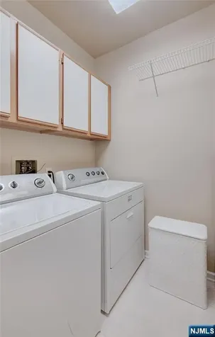 26 Depaolo Court Roseland NJ 07068
