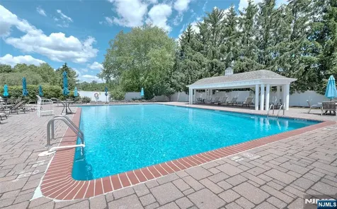 26 Depaolo Court Roseland NJ 07068