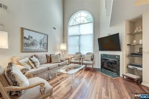 26 Depaolo Court Roseland NJ 07068