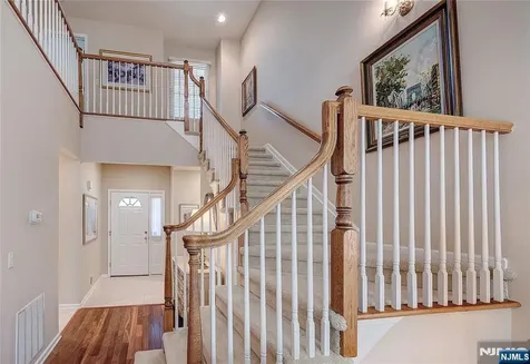 26 Depaolo Court Roseland NJ 07068
