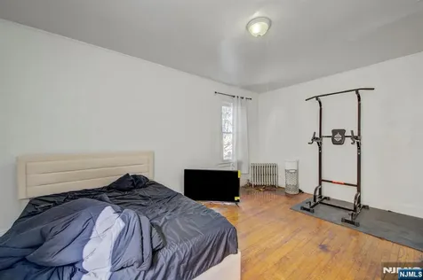 67-91 Stockman Place Irvington NJ 07111
