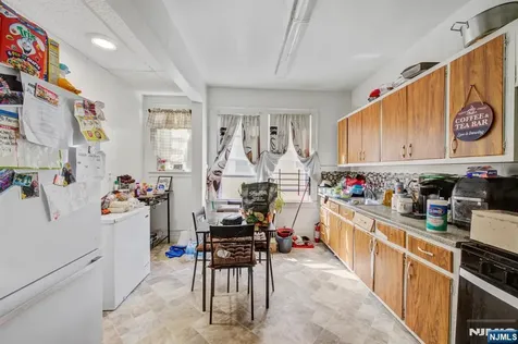 67-91 Stockman Place Irvington NJ 07111