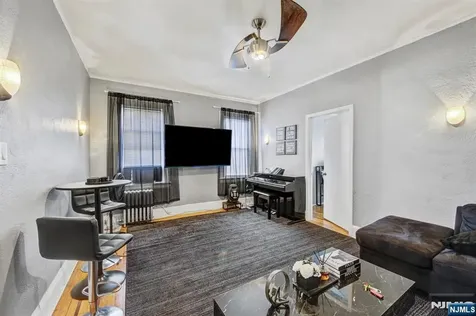 67-91 Stockman Place Irvington NJ 07111