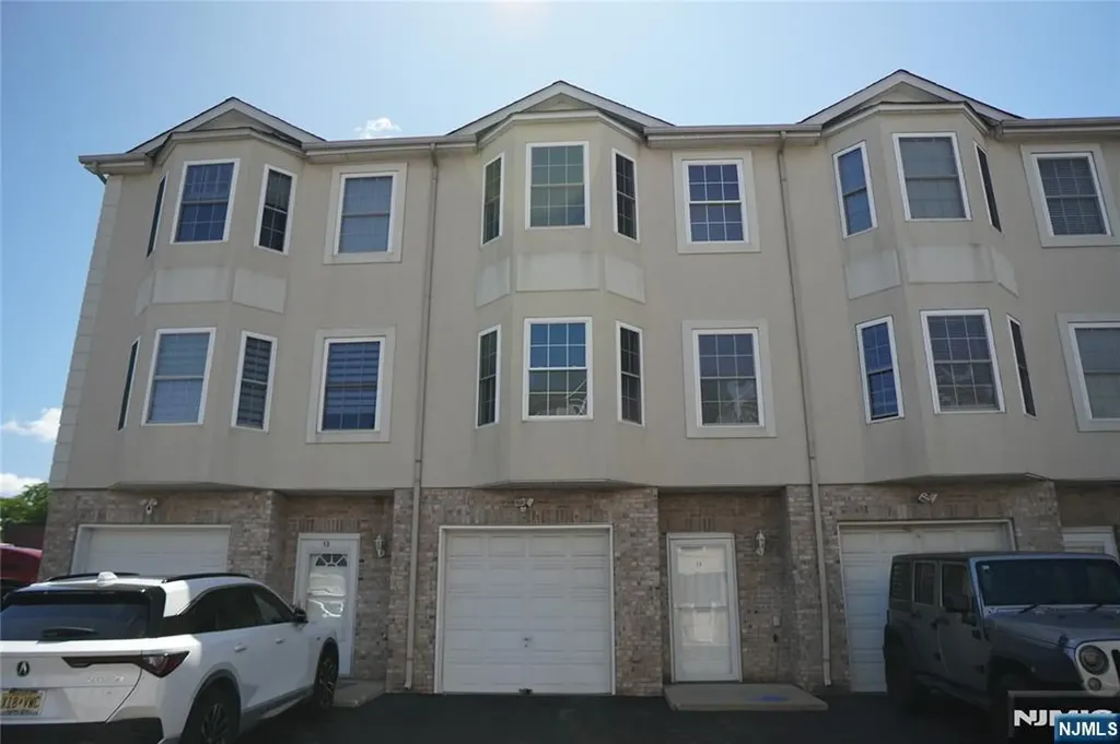 66 Terhune Lodi NJ 07644