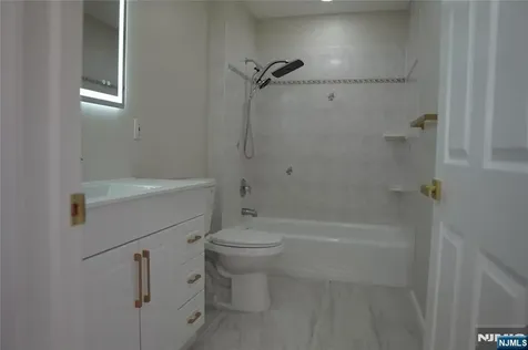 66 Terhune Lodi NJ 07644