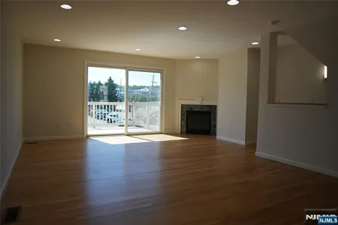 66 Terhune Lodi NJ 07644