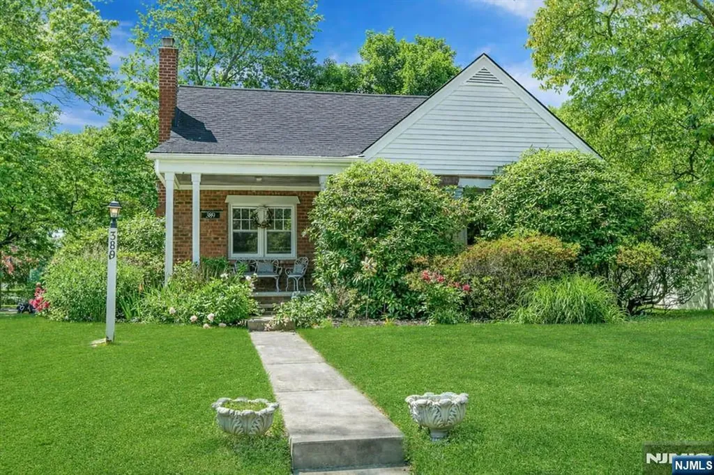 389 Bergen Boulevard Oradell NJ 07649