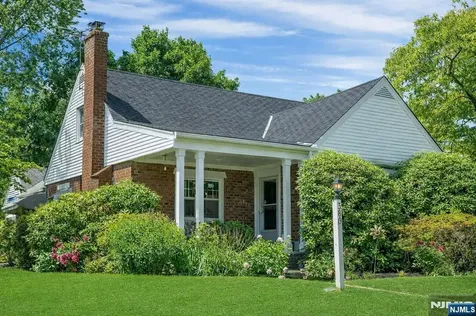 389 Bergen Boulevard Oradell NJ 07649