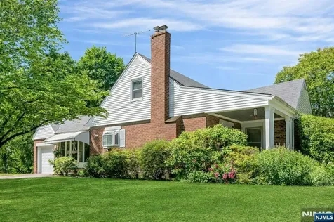 389 Bergen Boulevard Oradell NJ 07649