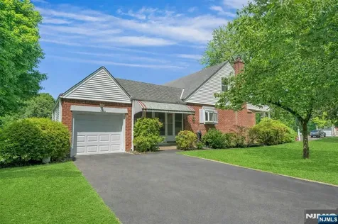 389 Bergen Boulevard Oradell NJ 07649