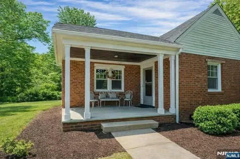 389 Bergen Boulevard Oradell NJ 07649