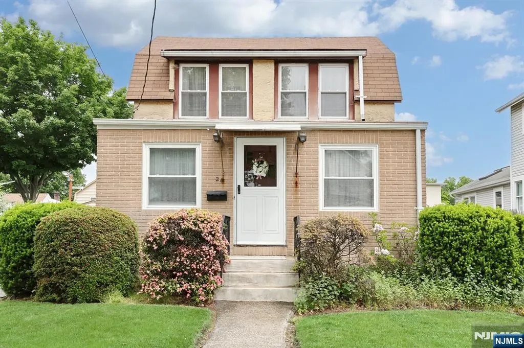 24 Erie Street Dumont NJ 07628
