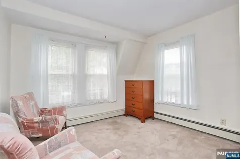 24 Erie Street Dumont NJ 07628