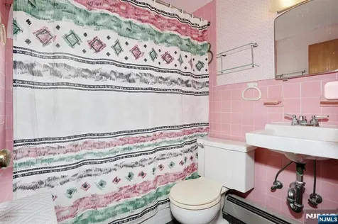 24 Erie Street Dumont NJ 07628