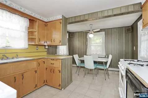 24 Erie Street Dumont NJ 07628