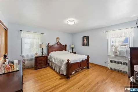 72 Clarendon Place Hackensack NJ 07601