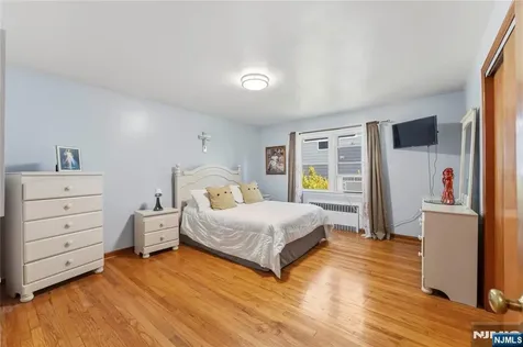 72 Clarendon Place Hackensack NJ 07601