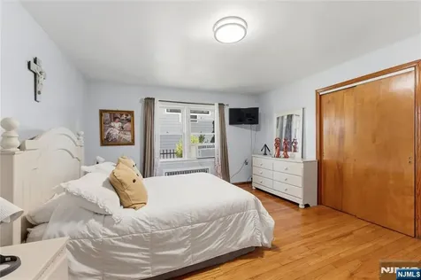 72 Clarendon Place Hackensack NJ 07601