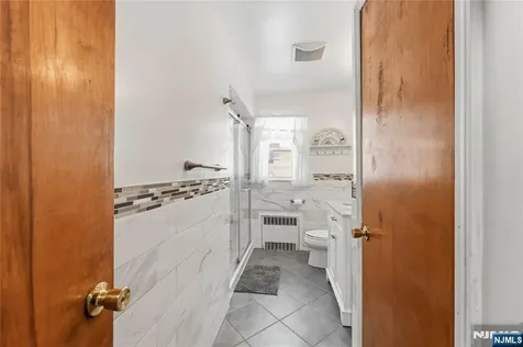 72 Clarendon Place Hackensack NJ 07601