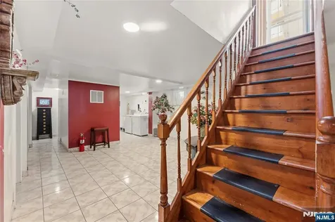 72 Clarendon Place Hackensack NJ 07601
