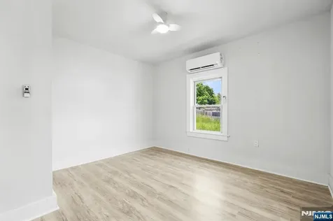 19-21 John Wilton Street Franklin NJ 07416