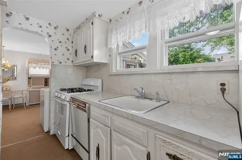 189 Tappan Avenue Belleville NJ 07109