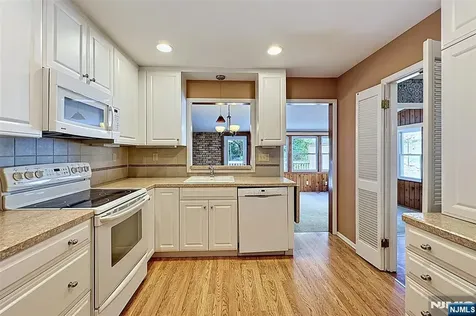 8 Mohawk Avenue Rockaway Township NJ 07866
