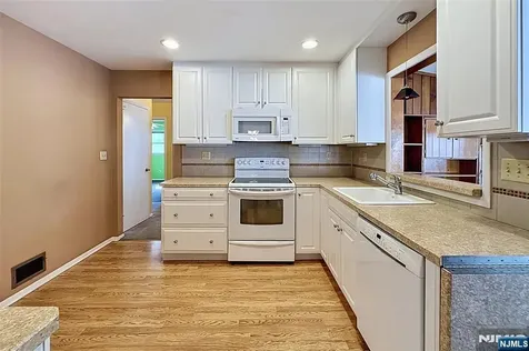 8 Mohawk Avenue Rockaway Township NJ 07866