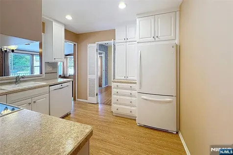8 Mohawk Avenue Rockaway Township NJ 07866