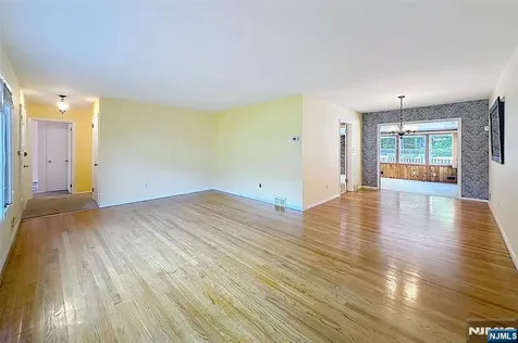 8 Mohawk Avenue Rockaway Township NJ 07866