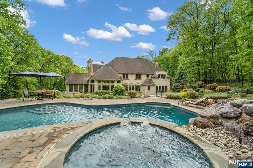 127 Waughaw Road Montville Township NJ 07082