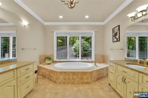 127 Waughaw Road Montville Township NJ 07082