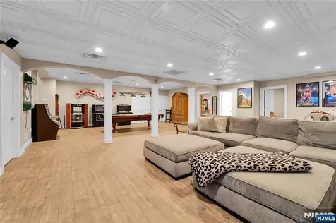 127 Waughaw Road Montville Township NJ 07082