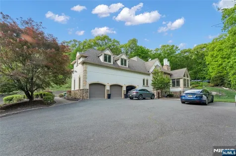 127 Waughaw Road Montville Township NJ 07082