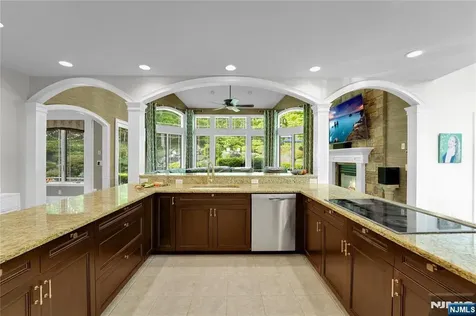 127 Waughaw Road Montville Township NJ 07082