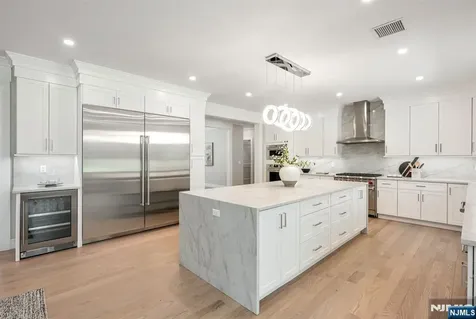 520 Clinton Avenue Wyckoff NJ 07481