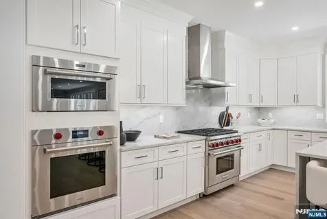 520 Clinton Avenue Wyckoff NJ 07481