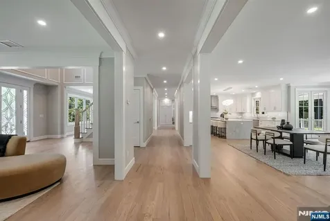 520 Clinton Avenue Wyckoff NJ 07481