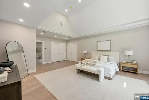 520 Clinton Avenue Wyckoff NJ 07481