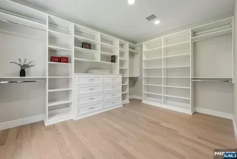 520 Clinton Avenue Wyckoff NJ 07481