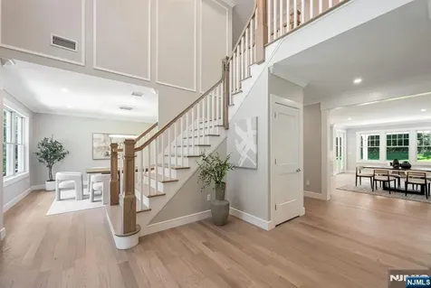 520 Clinton Avenue Wyckoff NJ 07481