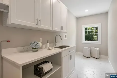 520 Clinton Avenue Wyckoff NJ 07481