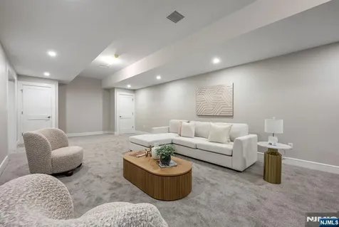 520 Clinton Avenue Wyckoff NJ 07481