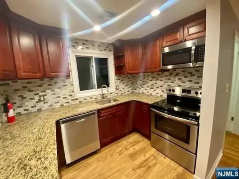 260 Columbia Avenue Lodi NJ 07644