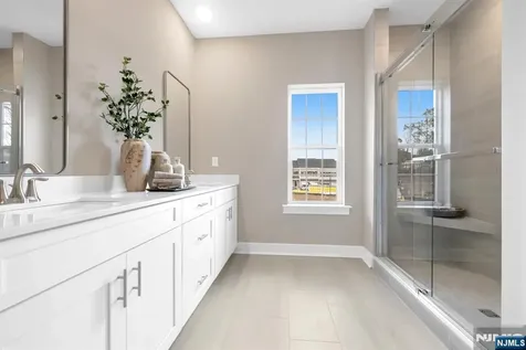 14 Belmont Place Oakland NJ 07436